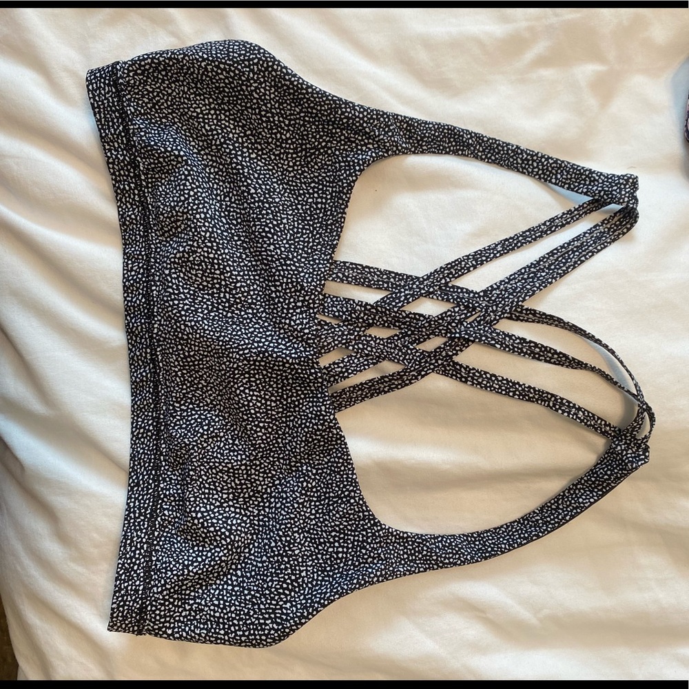 Size 6 Lulu Lemon sports bra